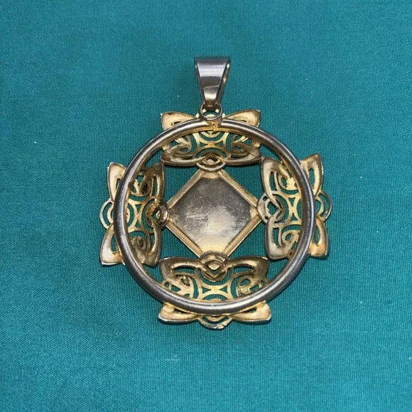 Vintage Celtic Knot Pendant Amber Colored Glass Quatrefoil Design Gold Toned - Picture 2 of 4